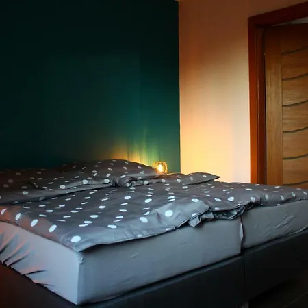 Monte, Ogrodnicza Apartman *